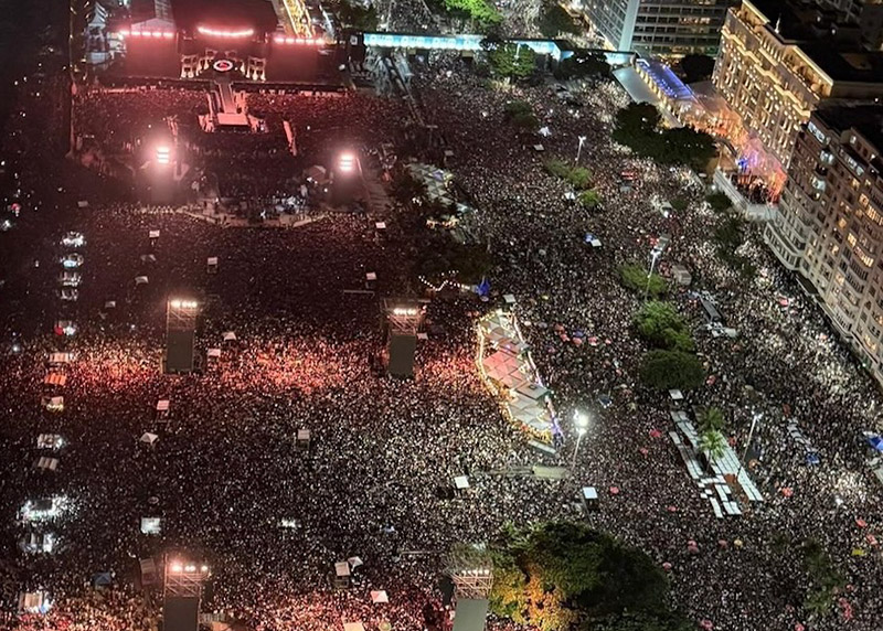 Lady Gaga Copacabana Beach concert